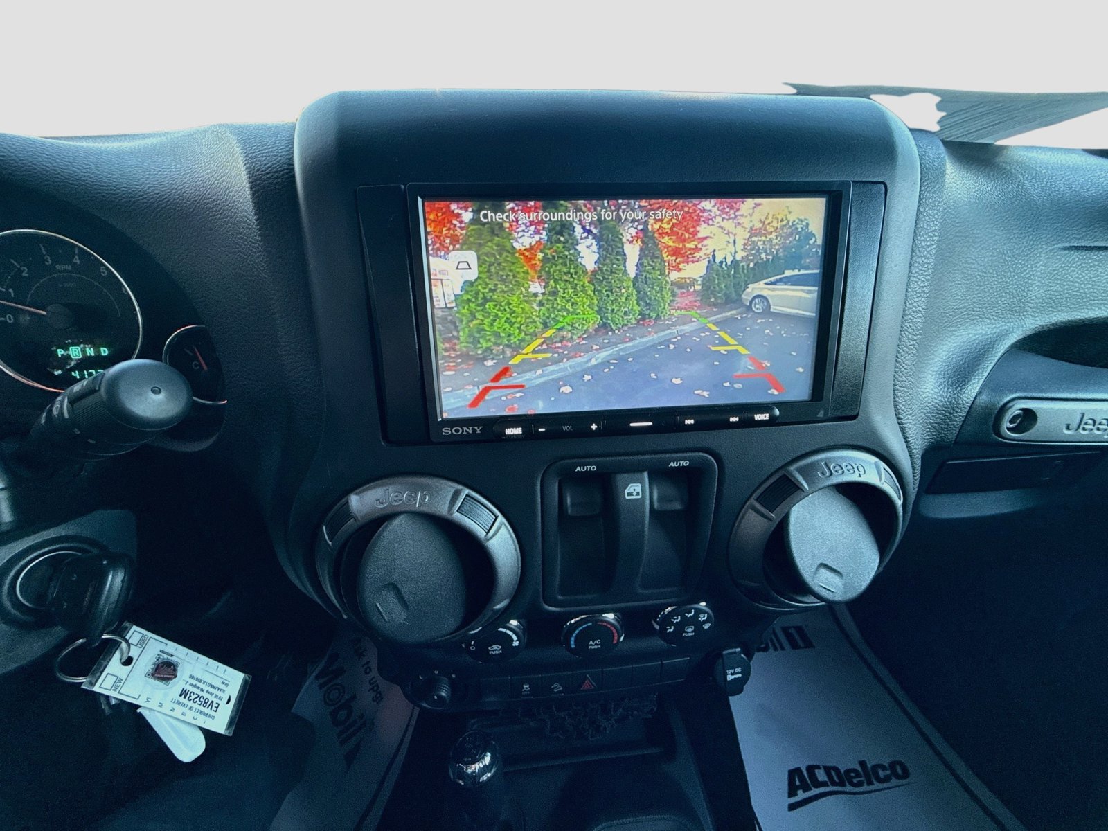 Used 2018 Jeep Wrangler Sport AWD/4WD image 19