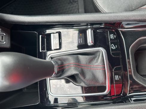 Used 2024 Jeep Compass Trailhawk image 40