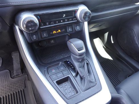 Used 2023 Toyota RAV4 XLE Premium FWD image 20