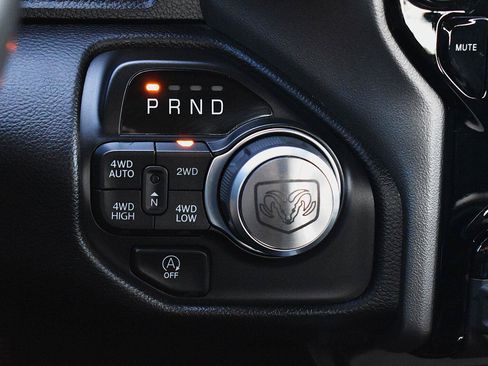 Used 2020 RAM 1500 Big Horn AWD/4WD image 10
