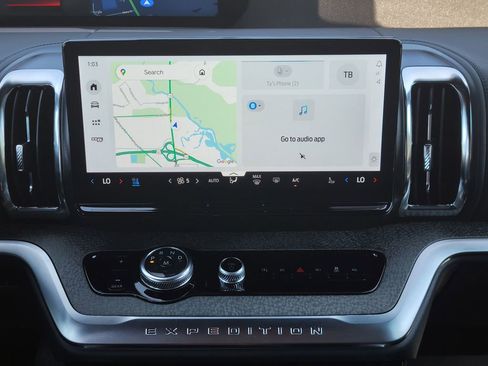 Certified 2025 Ford Expedition Tremor image 24