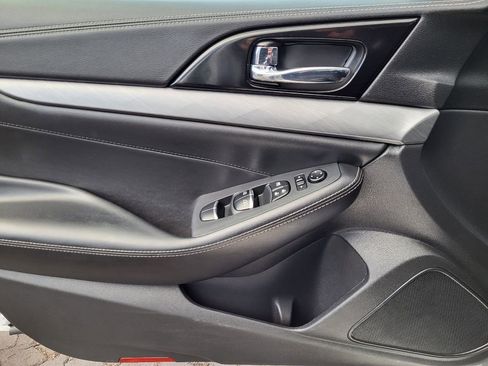 Used 2017 Nissan Maxima 3.5 SV image 12