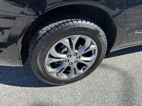 Used 2021 Buick Enclave Avenir w/ Avenir Technology Package image 6