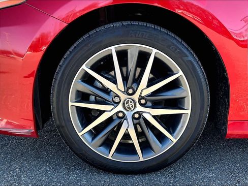 Used 2024 Toyota Camry XLE w/ Cold Weather Package image 7