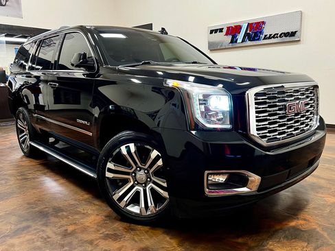 Used 2018 GMC Yukon Denali w/ Denali Ultimate Package AWD/4WD image 1