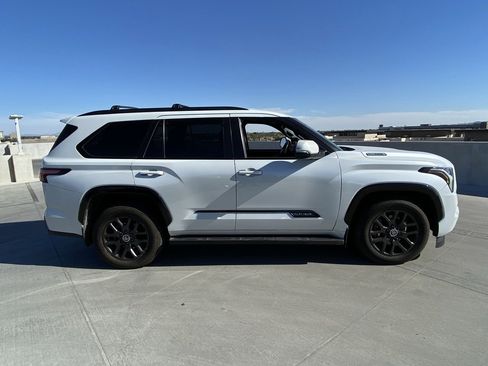 Used 2024 Toyota Sequoia Platinum image 3