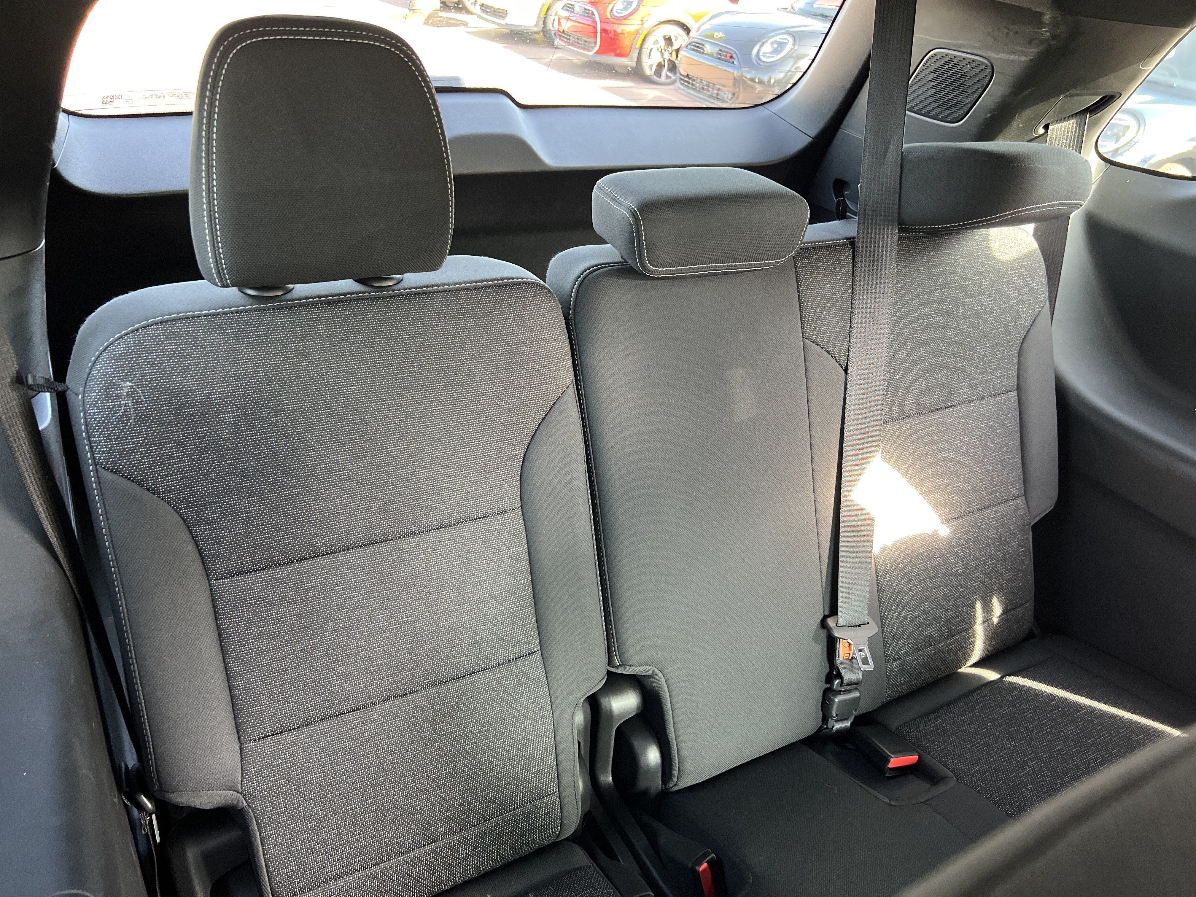 Used 2025 Chevrolet Traverse LT FWD image 31