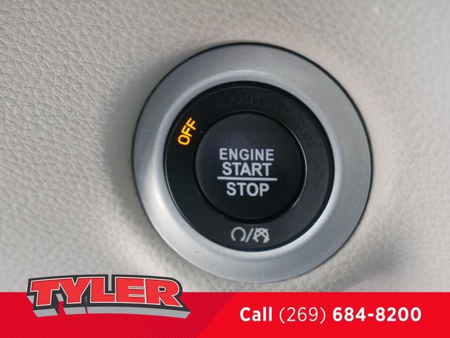 Used 2024 Chrysler Pacifica Limited FWD image 29