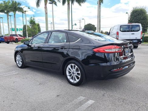 Certified 2020 Ford Fusion SE image 5