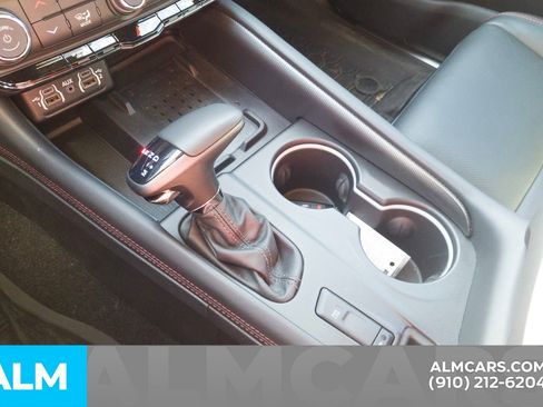 Used 2025 Dodge Durango R/T image 11