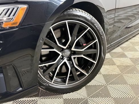 Used 2020 Audi S8 L AWD/4WD image 2