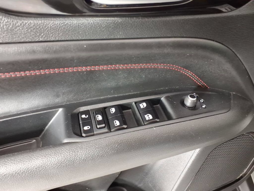 Used 2023 Jeep Compass Trailhawk AWD/4WD image 14