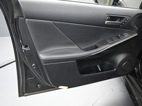 Used 2023 Lexus IS 350 F Sport w/ Navigation Package image 16