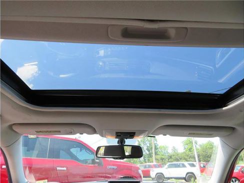 Used 2012 Lexus CT 200h Premium image 3