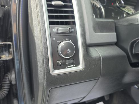 Used 2017 RAM 1500 Big Horn AWD/4WD image 18