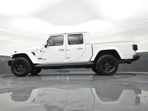 Used 2023 Jeep Gladiator Overland AWD/4WD image 24