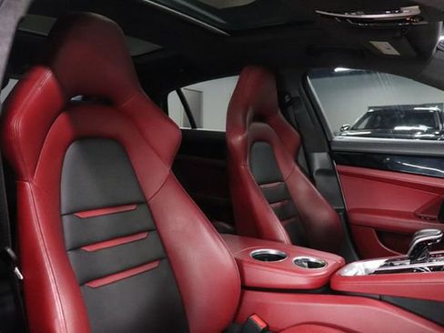 Used 2019 Porsche Panamera GTS AWD/4WD image 25