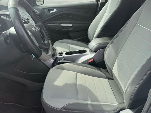 Used 2014 Ford Escape SE image 18