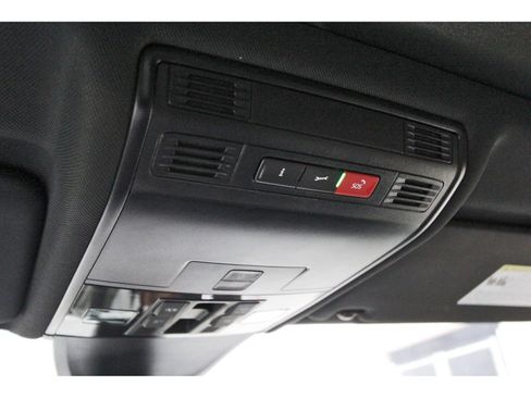 Used 2022 Volkswagen Tiguan SE R-Line FWD image 23