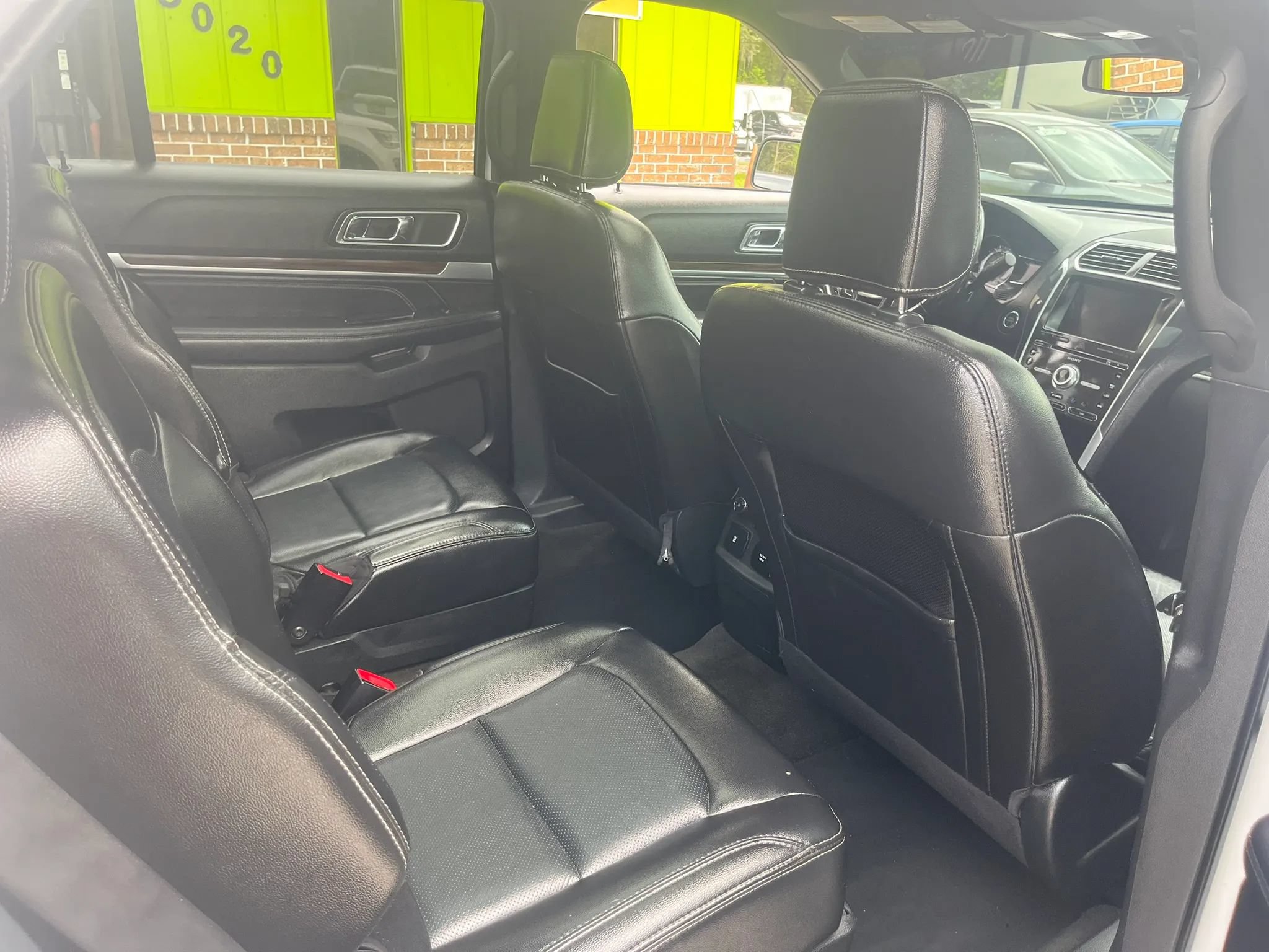Used 2018 Ford Explorer Limited w/ Equipment Group 301A AWD/4WD image 36