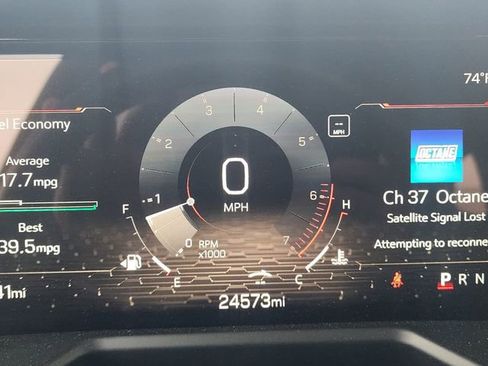 Used 2025 GMC Acadia Elevation FWD image 32