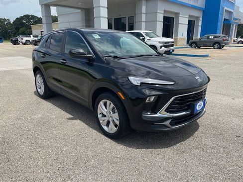 Used 2024 Buick Encore GX Preferred AWD/4WD image 9