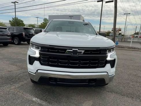 Used 2024 Chevrolet Silverado 1500 LT AWD/4WD image 3