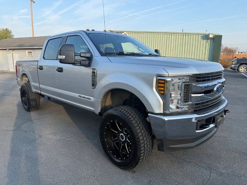 Used 2019 Ford F250 XL w/ STX Appearance Package image 3