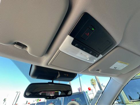 Used 2023 Mitsubishi Outlander SEL image 25