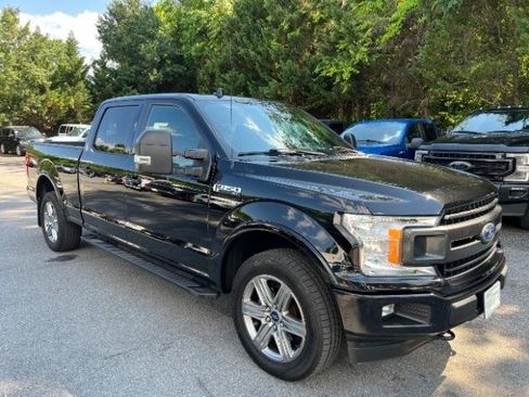 Used 2018 Ford F150 XLT w/ Equipment Group 302A Luxury AWD/4WD image 3