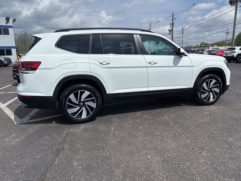 Used 2025 Volkswagen Atlas SE AWD/4WD image 8
