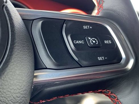 Used 2022 Jeep Wrangler Unlimited Rubicon w/ Cold Weather Group AWD/4WD image 23