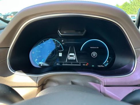 Used 2023 Genesis GV80 2.5T w/ Prestige 20" Package image 37