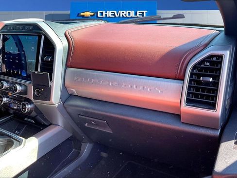 Used 2022 Ford F250 Platinum w/ FX4 Off-Road Package image 27