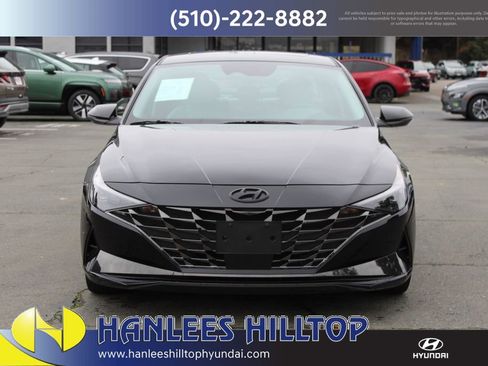 Used 2023 Hyundai Elantra Limited image 4