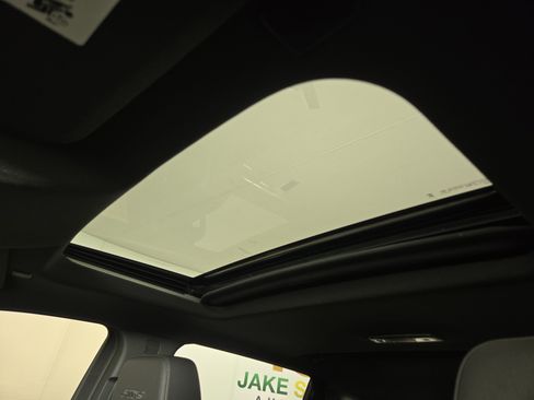 Certified 2025 GMC Sierra 3500 AT4 w/ Technology Package image 22