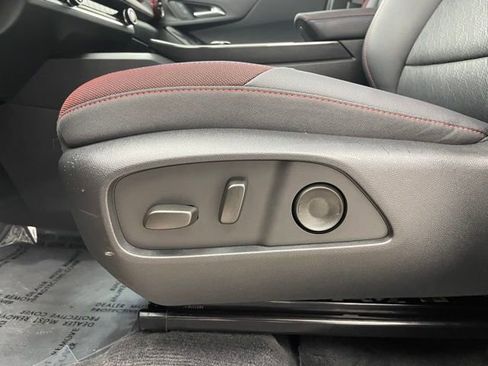 New 2025 Chevrolet Equinox RS w/ Safety and Technology Package image 9