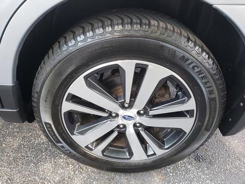 Used 2019 Subaru Outback 2.5i Limited AWD/4WD image 20