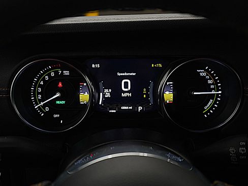 Used 2022 Jeep Wrangler Unlimited Sahara image 25