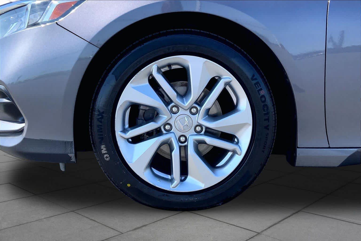 Used 2018 Honda Accord LX image 10