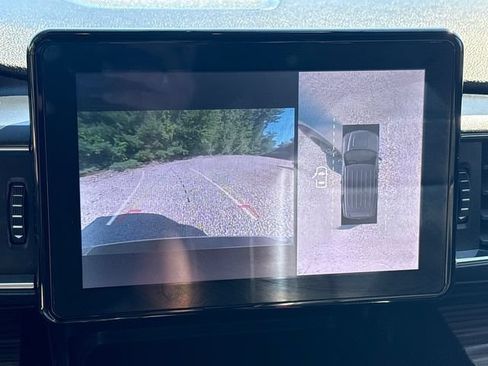 Used 2021 Ford Explorer Limited w/ Class III Trailer Tow Package AWD/4WD image 34
