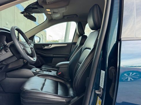 Used 2020 Ford Escape SEL image 18