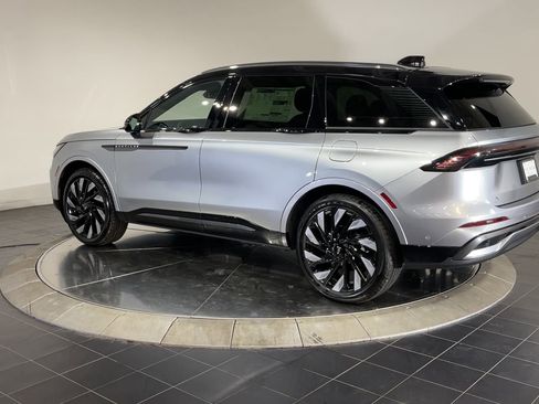 New 2024 Lincoln Nautilus Reserve w/ Equipment Group 202A image 2