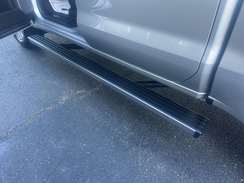 Used 2022 GMC Sierra 1500 Denali AWD/4WD image 16