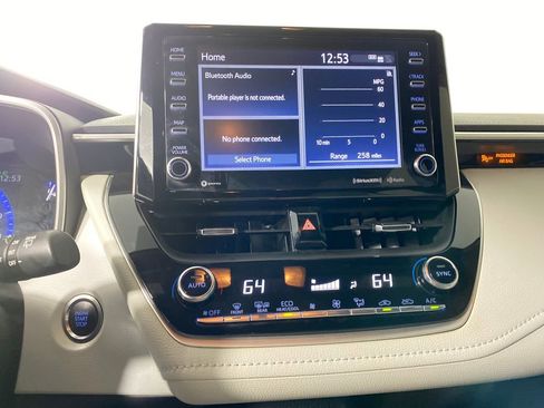 Used 2022 Toyota Corolla XSE image 18