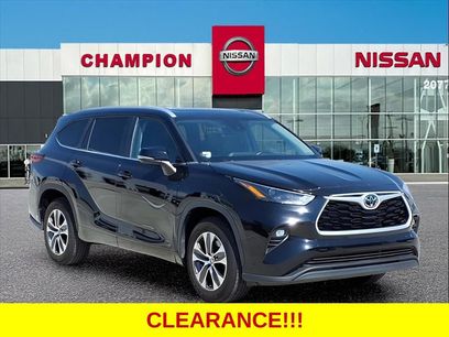 Used 2023 Toyota Highlander XLE