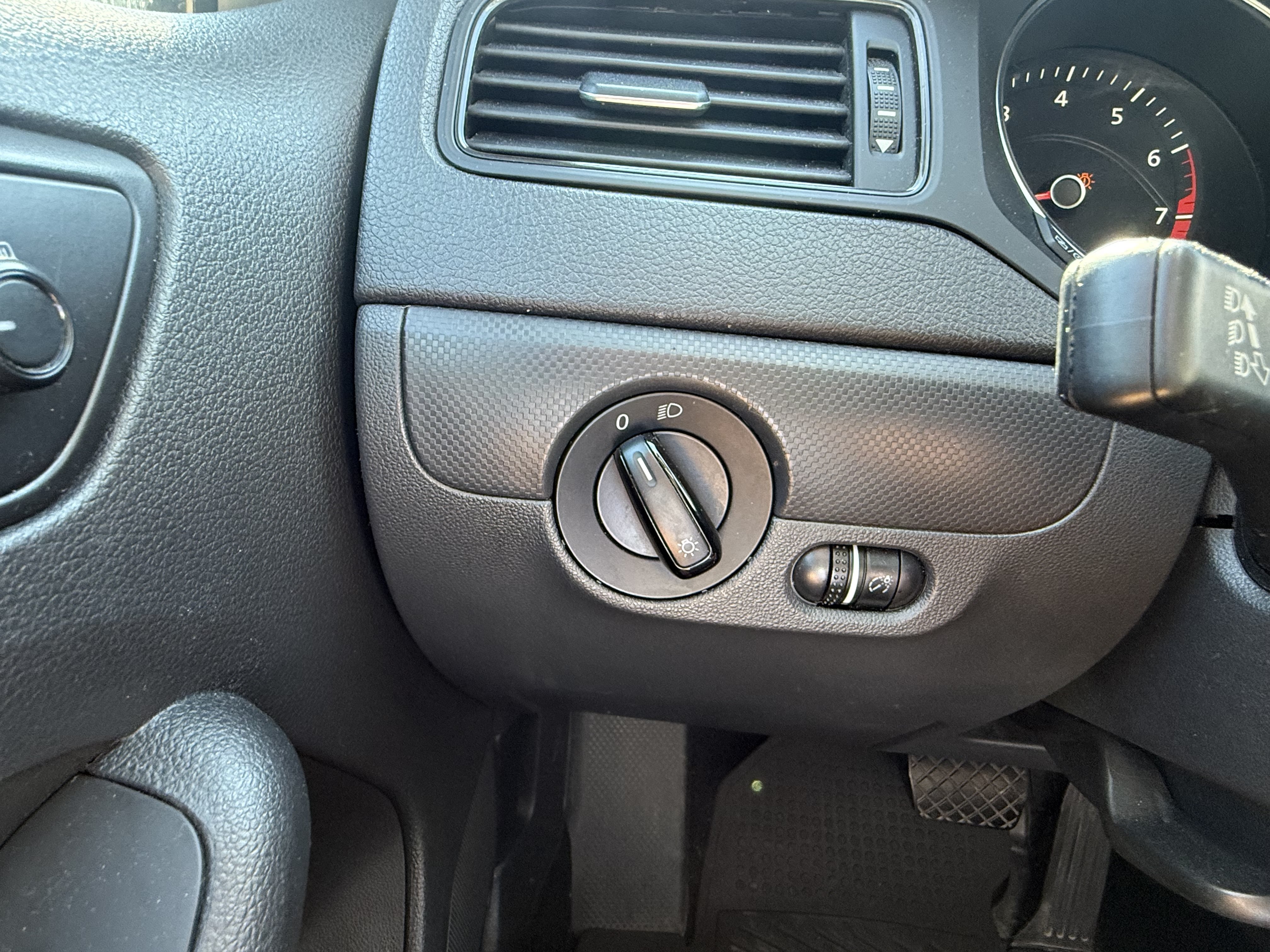Used 2016 Volkswagen Jetta S FWD image 23