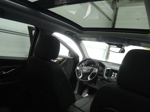 Used 2019 GMC Terrain SLE w/ Driver Convenience Package FWD image 30