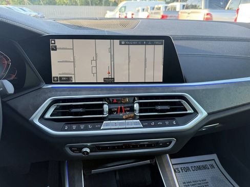 Used 2022 BMW X7 xDrive40i w/ Executive Package AWD/4WD image 25