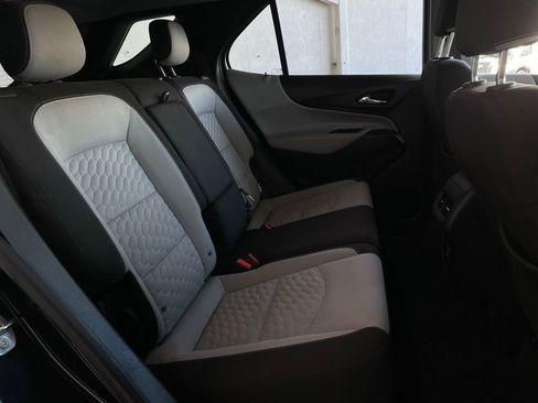 Used 2020 Chevrolet Equinox LT image 16
